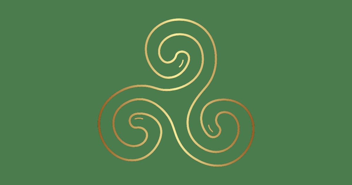 Złoty tryskelion RealHealers na zielonym tle — znak marki
